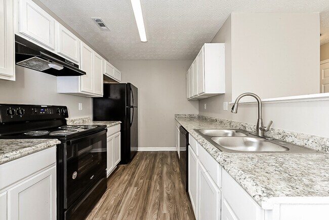 Building Photo - Charming 3BR, 2BA home