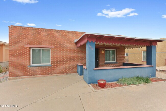 Foto del edificio - 325 Vista Hill Dr