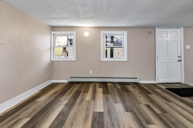 Photo - 153 Union St Apartment