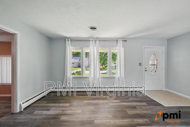 Building Photo - 812 Jasmine Ave