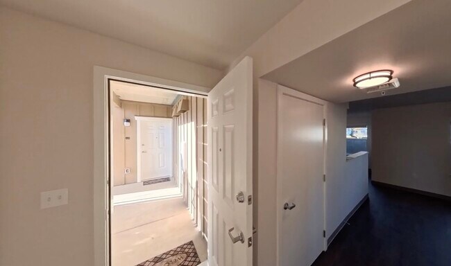 Foto del edificio - 900 N Oak Harbor St