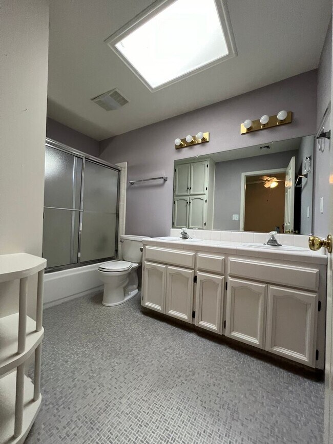 Foto del edificio - Now Available! In Madera Ranchos