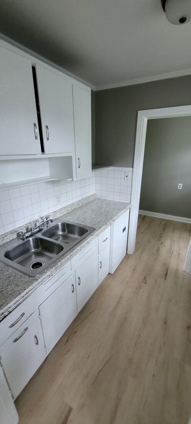 Foto del edificio - 1228 Westside Dr