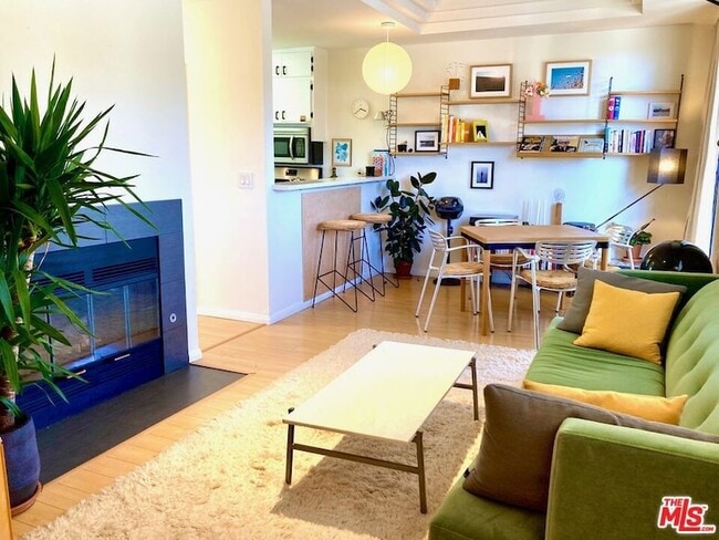 Foto del edificio - 2500 Abbot Kinney Blvd
