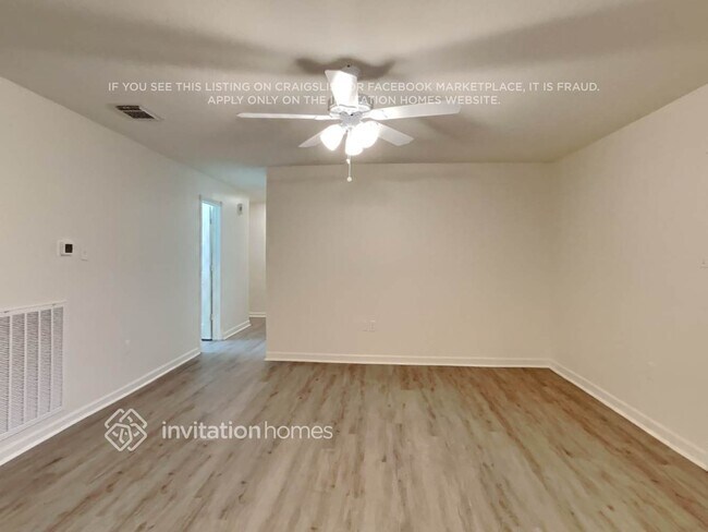 Foto del edificio - 10527 Mills Walk Dr