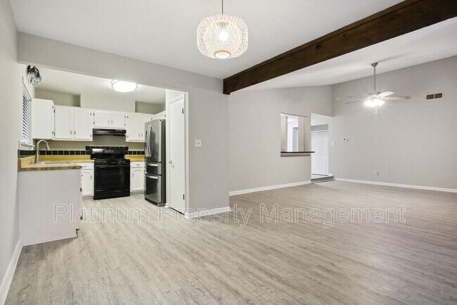 Building Photo - 250 Meadowland Trace