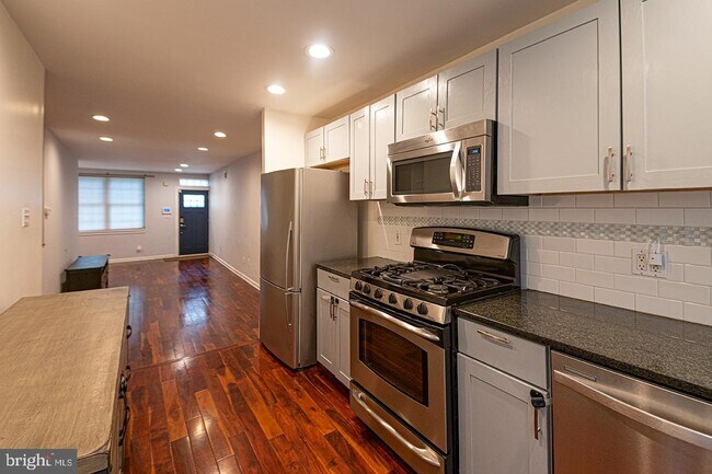 Foto del edificio - 965 N American St