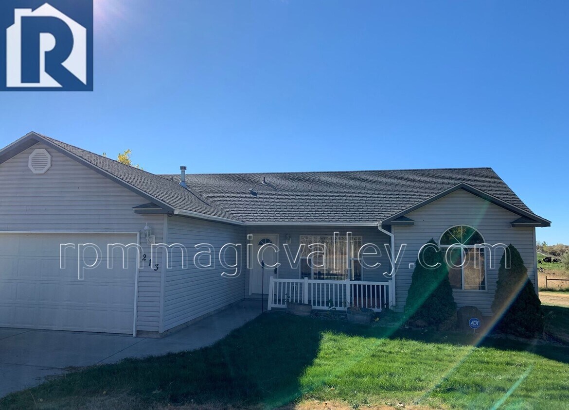 Primary Photo - Horse Property! Located in Big Little Ranc...