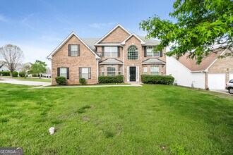 Building Photo - 9529 Creekside Rd