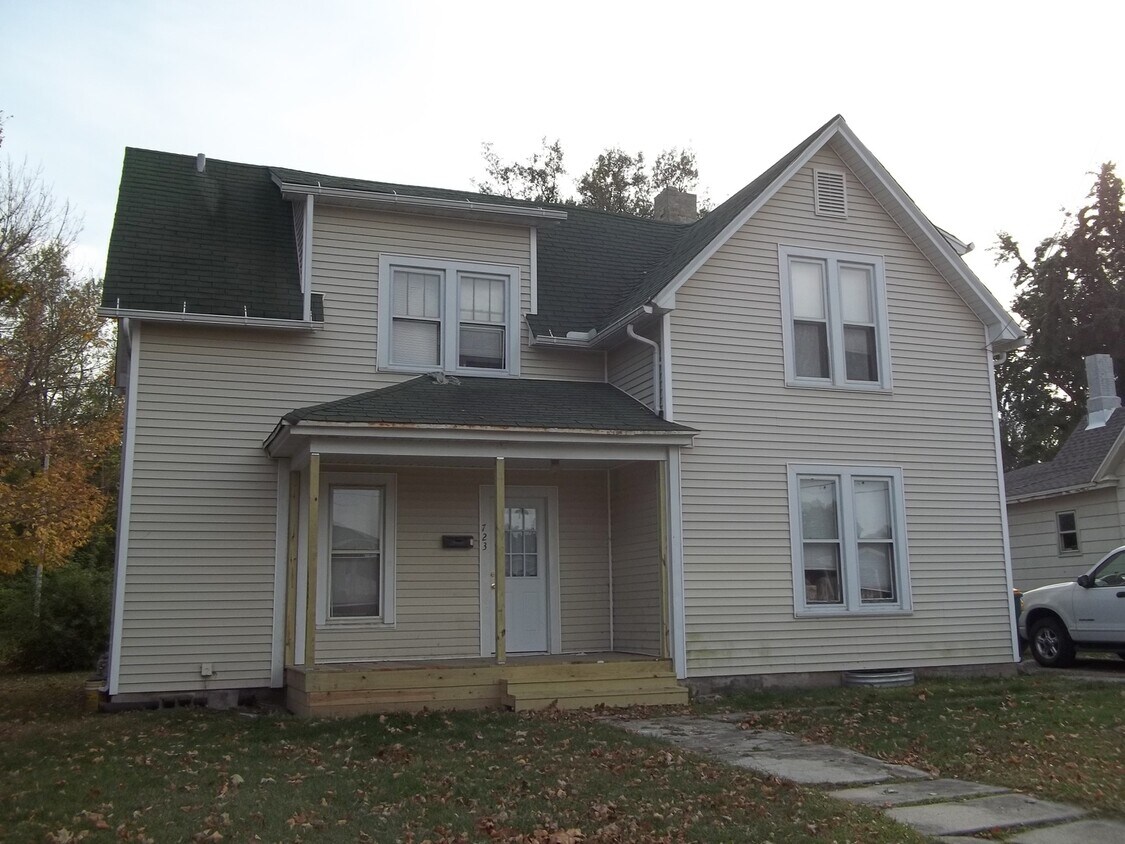 Foto principal - 723 W Calhoun St