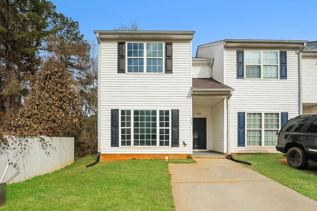 Building Photo - 1701 Carrington Dr