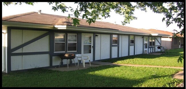Building Photo - 21 SE 250th Rd