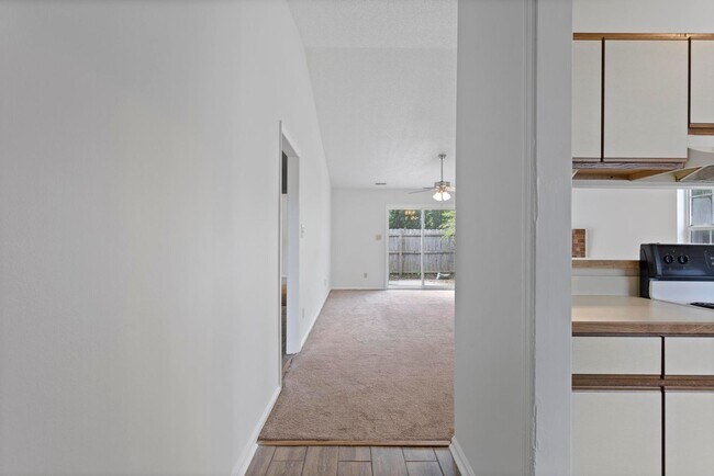 Foto del edificio - What are you waiting for?