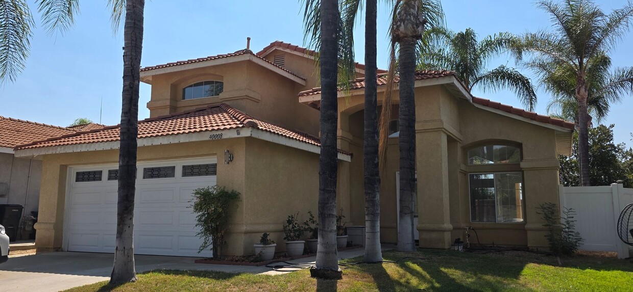 Primary Photo - Four Bedroom Three Bathroom Home in Murrieta!