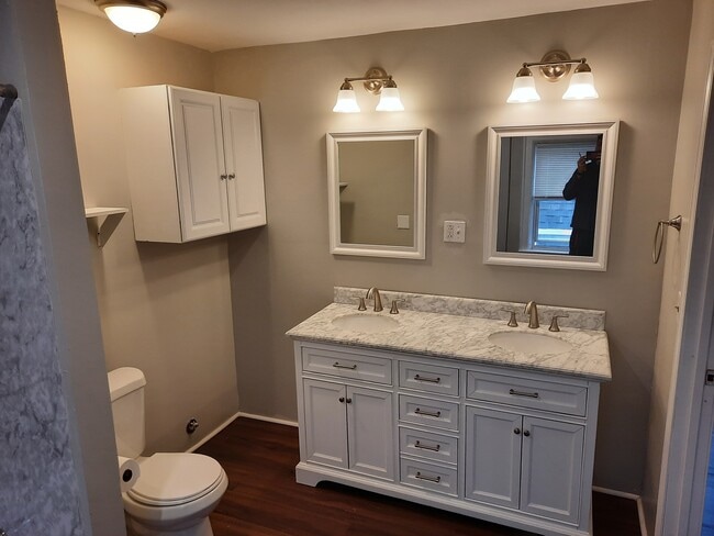 Bathroom 1A - 257 W Utica St