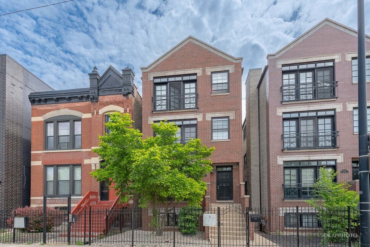 333 S Leavitt St Unit G, Chicago, IL 60612 Condo for Rent in Chicago, IL