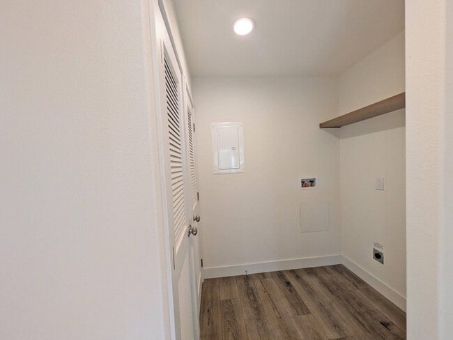 Foto del edificio - 5427 Edgewood Ln