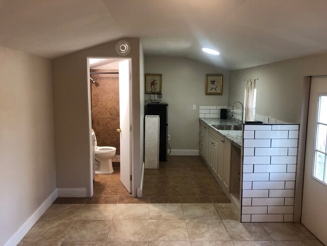 Nice and warm with large yard. - 613 Desoto Ave