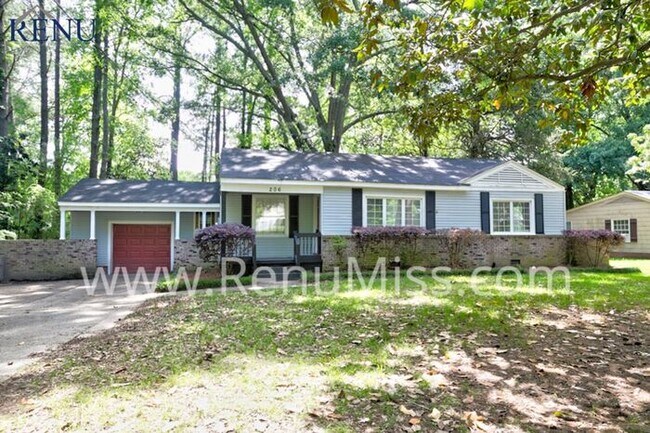 Building Photo - AVAILABLE NOW!!