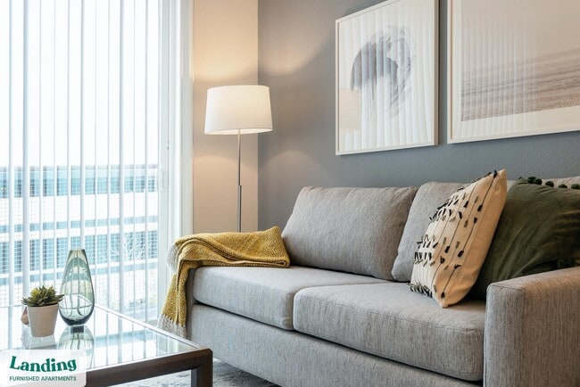 Foto del edificio - 7602 Luskey Blvd