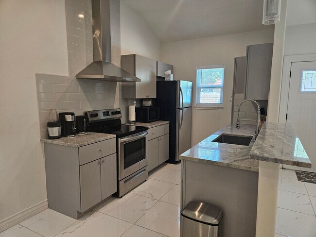 Foto del edificio - 706 5th St