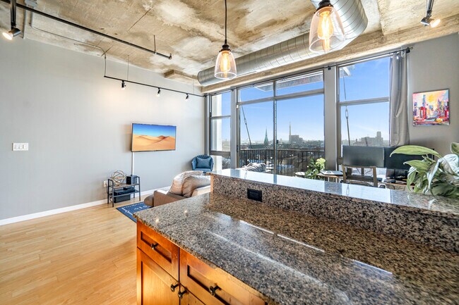 Foto del edificio - 1550 S Blue Island Ave