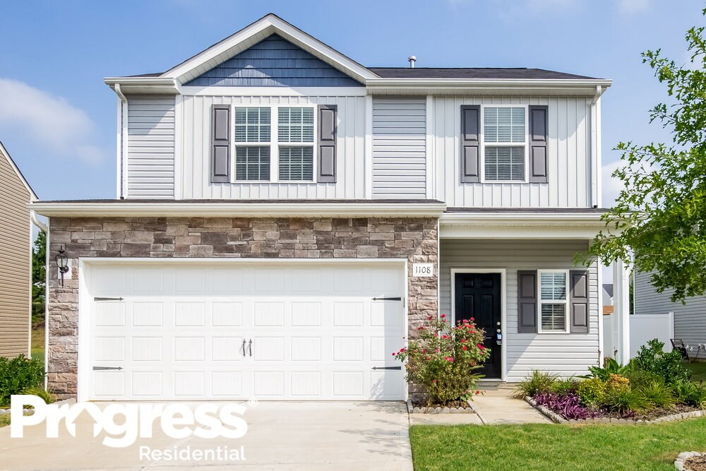 1108 Black Diamond Dr, Dallas, NC 28034 House for Rent in Dallas, NC