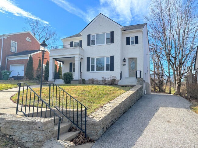 Foto del edificio - 27 Sunnymede Dr