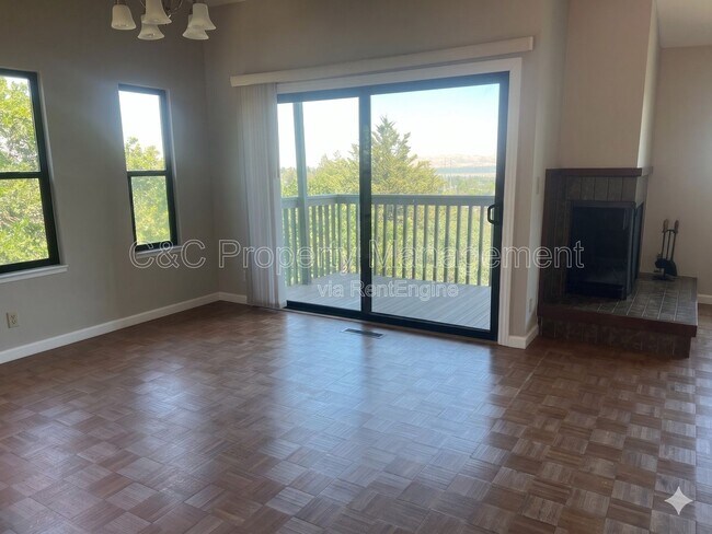 Foto del edificio - 1538 Ashwood Dr