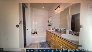 Building Photo - 4225 E Stonecreek Cir