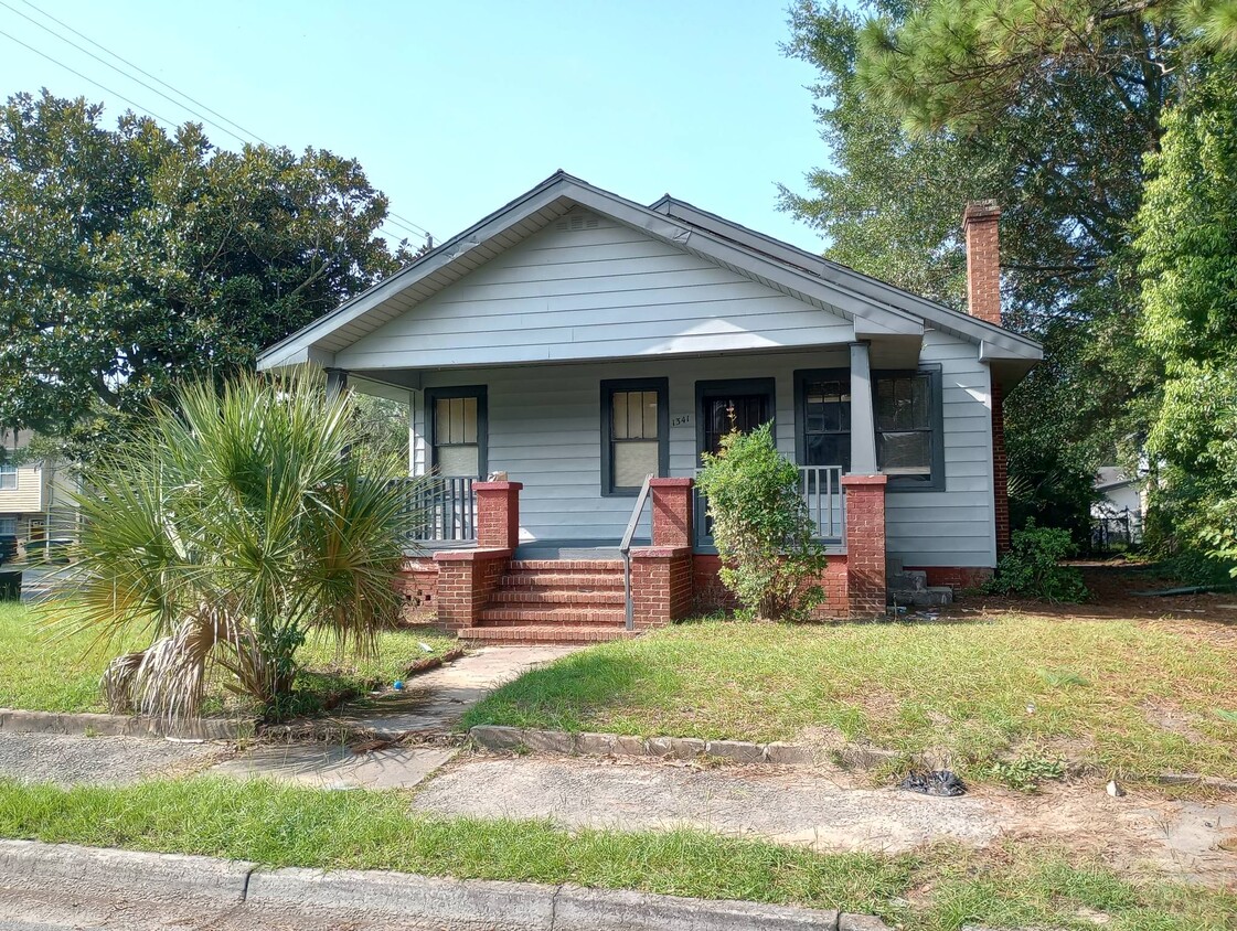 1341 E Waldburg St, Savannah, GA 31404 - House Rental in Savannah, GA ...