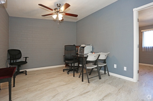 1BR, 1BA - 650 SF - Don Carlos Apartments