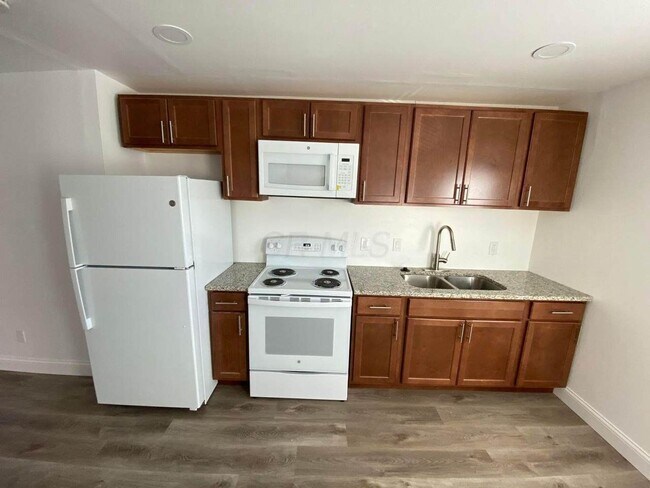 Foto del edificio - 3285 Sullivant Ave