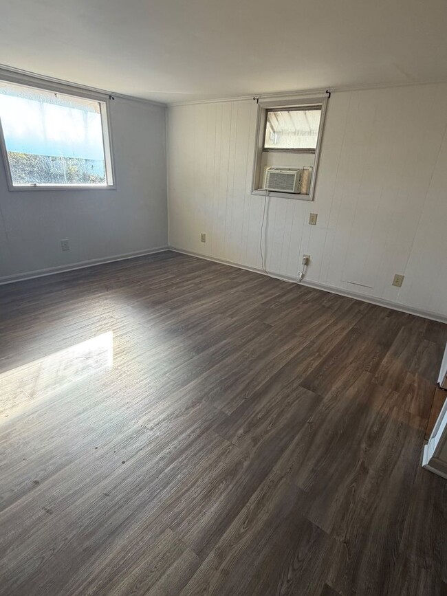 Building Photo - 721 US-62