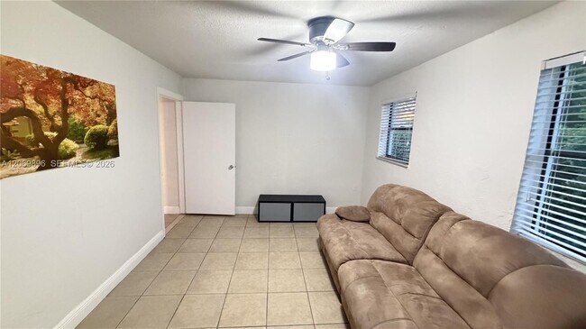 Foto del edificio - 13800 Harrison St