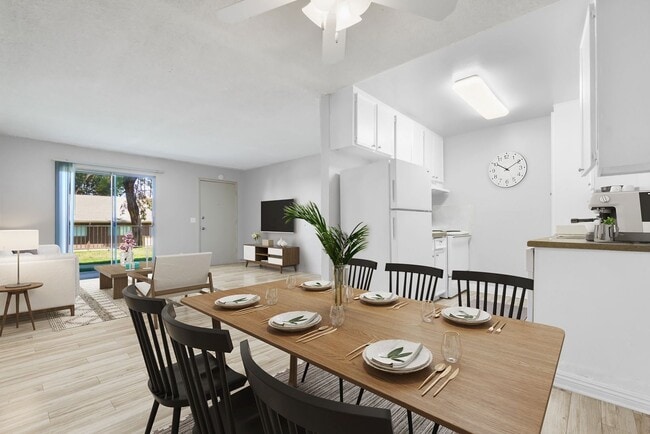 Interior Photo - Spacious & Sunny 1, 2, and 3-bedroom apart...
