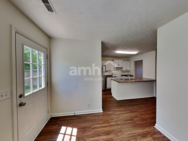 Foto del edificio - 1419 Westview Dr