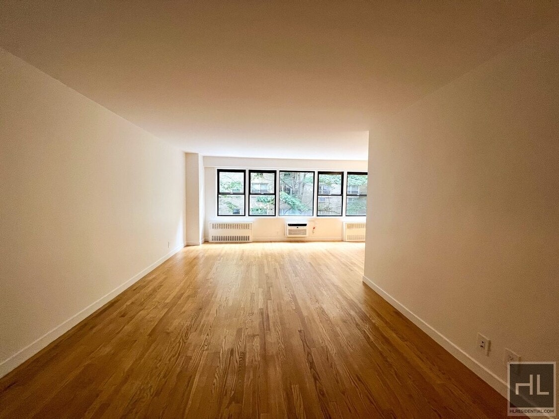 Primary Photo - EAST 36 STREET