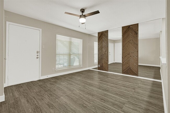 Building Photo - 11540 Chimney Rock Rd