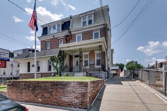 Building Photo - 6602 Ridge Ave