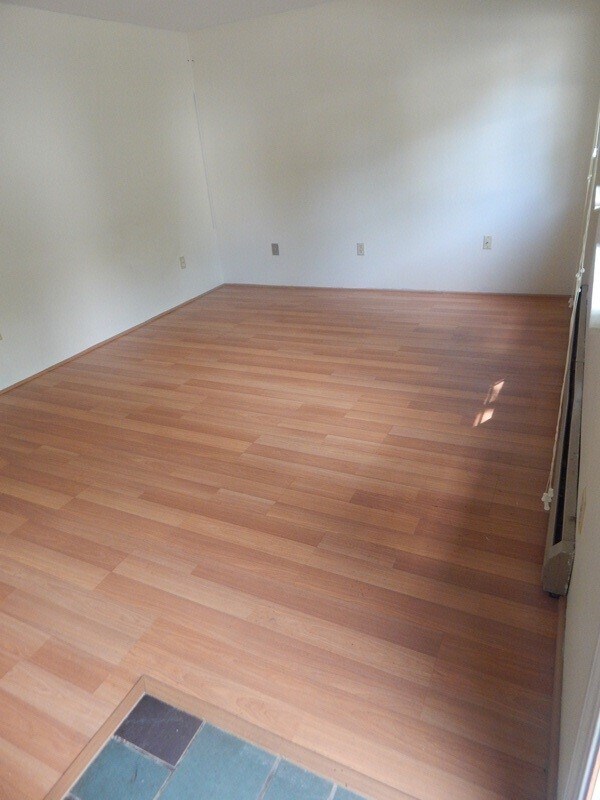 Building Photo - 207 Foxcroft Cir