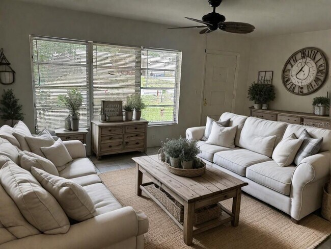 Foto del edificio - 65 Lake Shore Dr