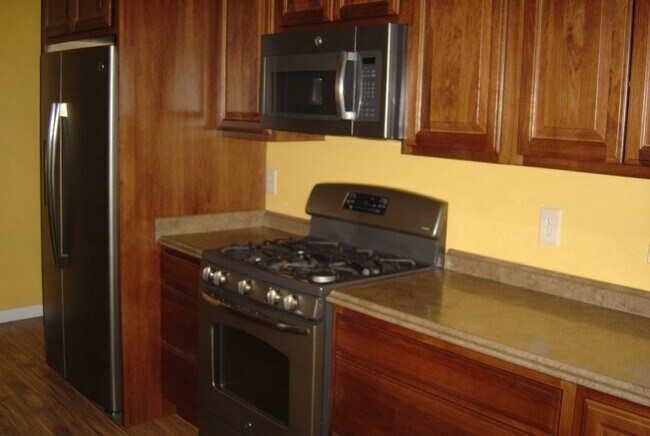 Foto del edificio - 2445 Rancho Rd