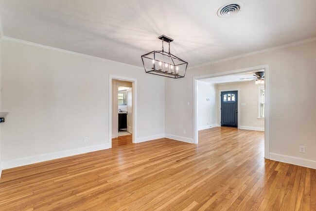 Foto del edificio - 3728 Bunting Ave