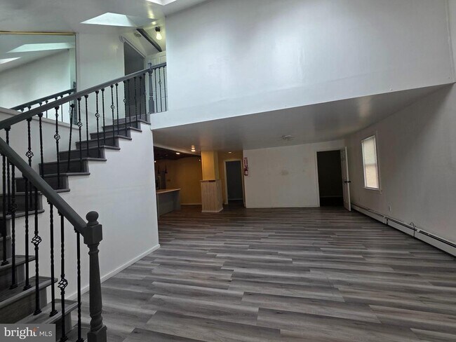 Foto del edificio - 522 Kuser Rd