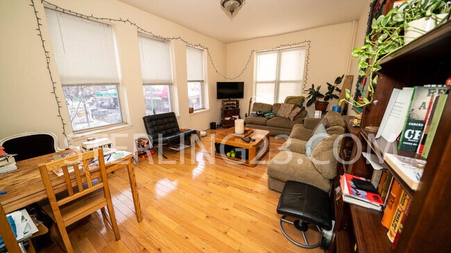 Building Photo - 3604 Ditmars Blvd