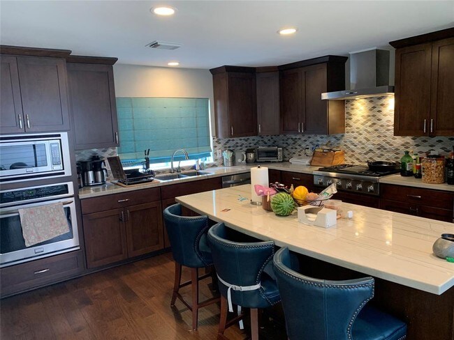 Building Photo - 11515 Wickersham Ln