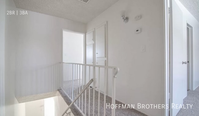 Building Photo - 3616 Dana St