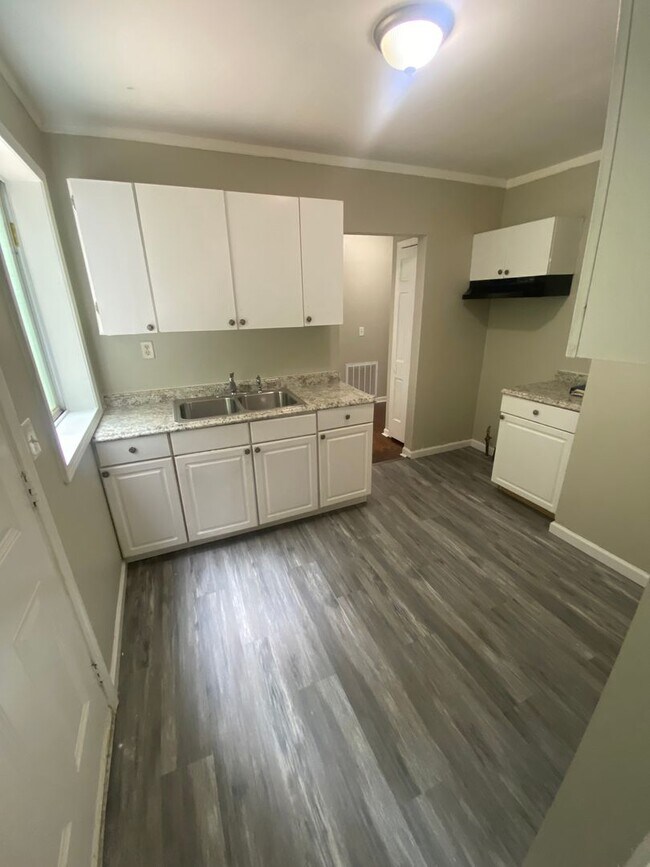 Foto del edificio - **ON HOLD**3 Bedroom / 1 Bathroom Home for Rent Near Ft. Benning in Columbus, GA***