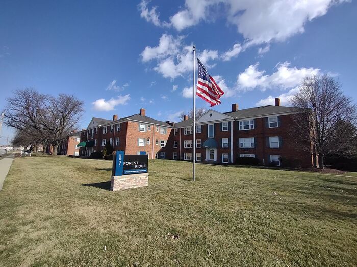 Primary Photo - 2 Bedroom - Spacious Parma Apartment!